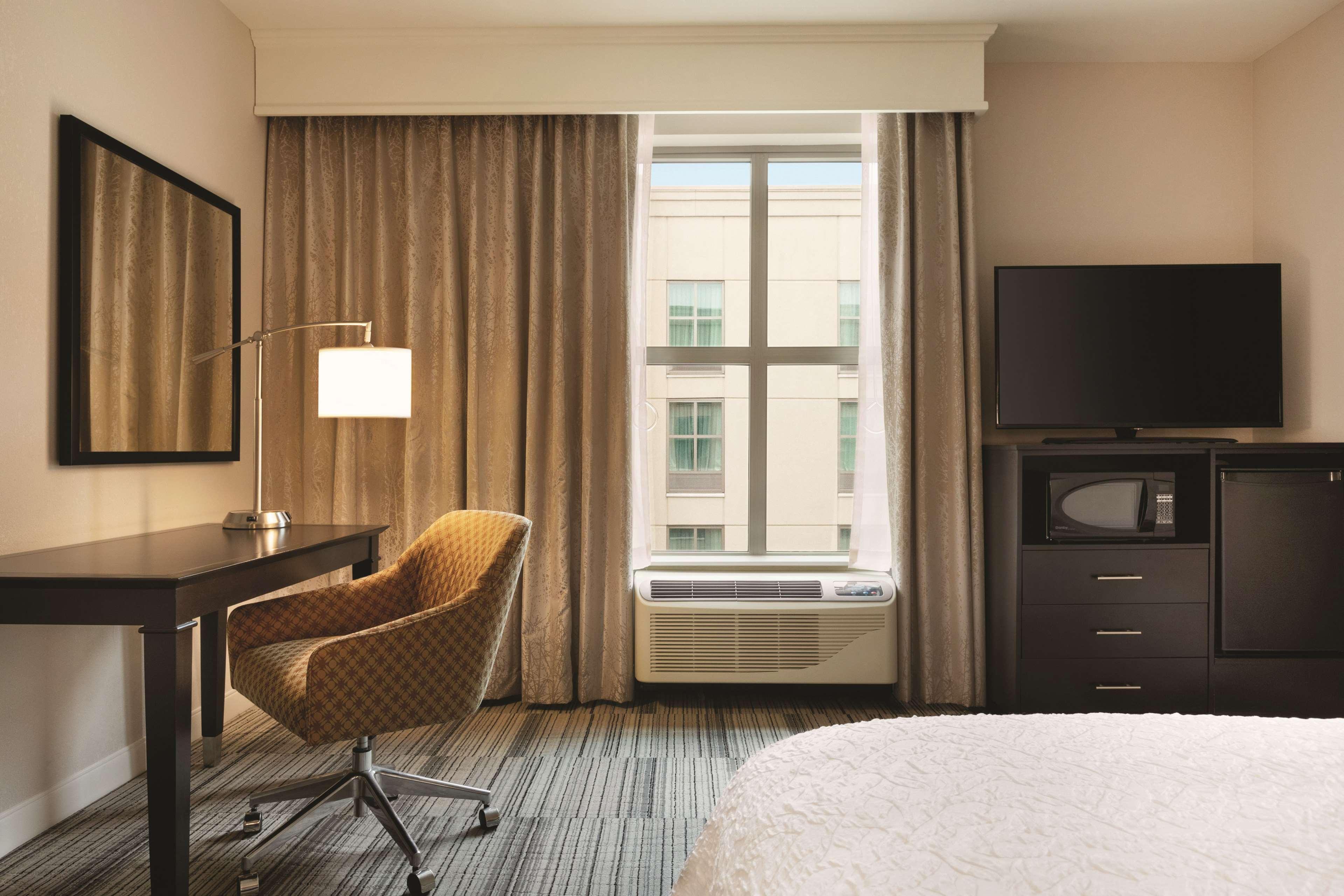 Hampton Inn & Suites - Roanoke-Downtown, Va Екстериор снимка
