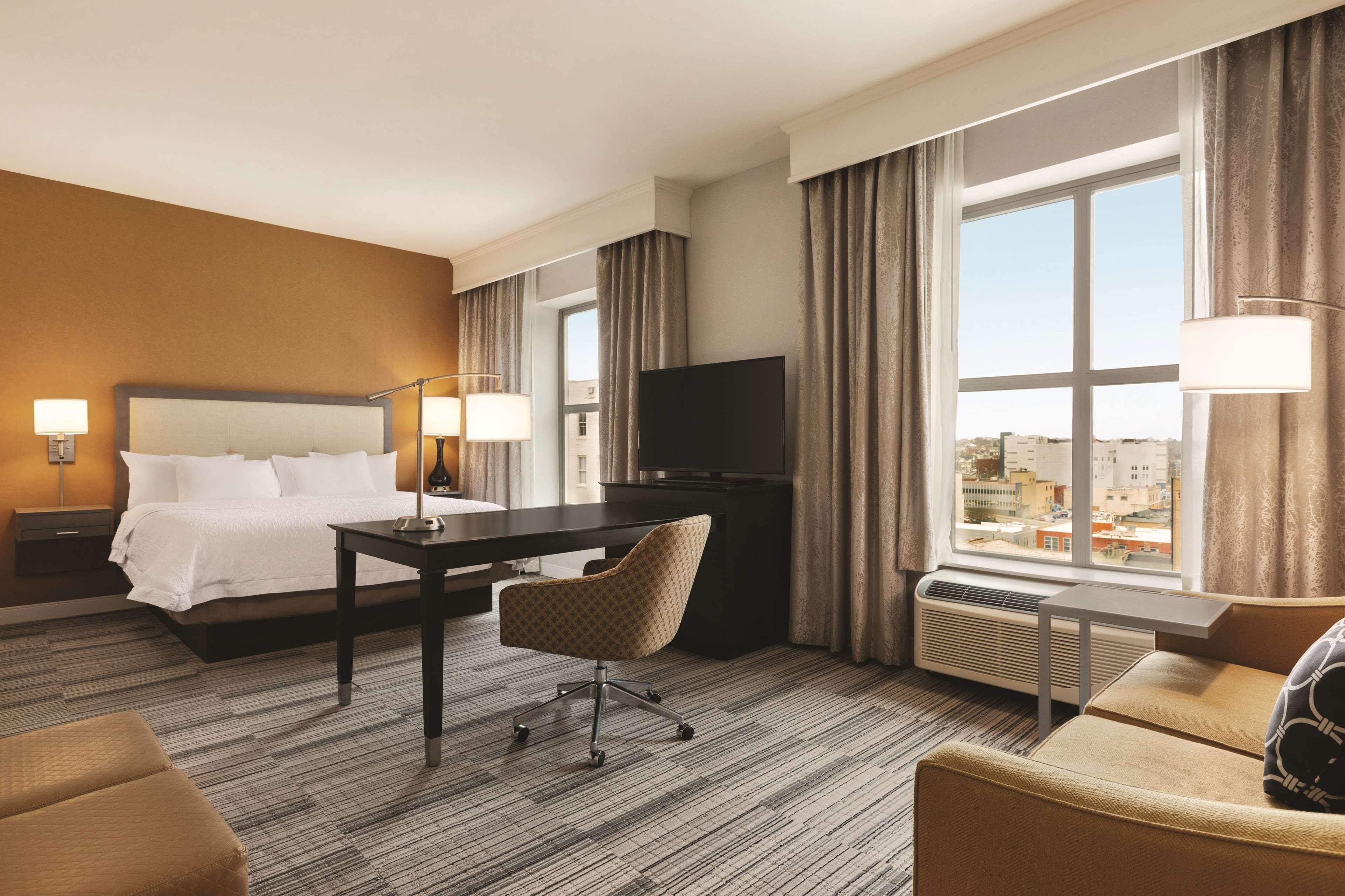 Hampton Inn & Suites - Roanoke-Downtown, Va Екстериор снимка