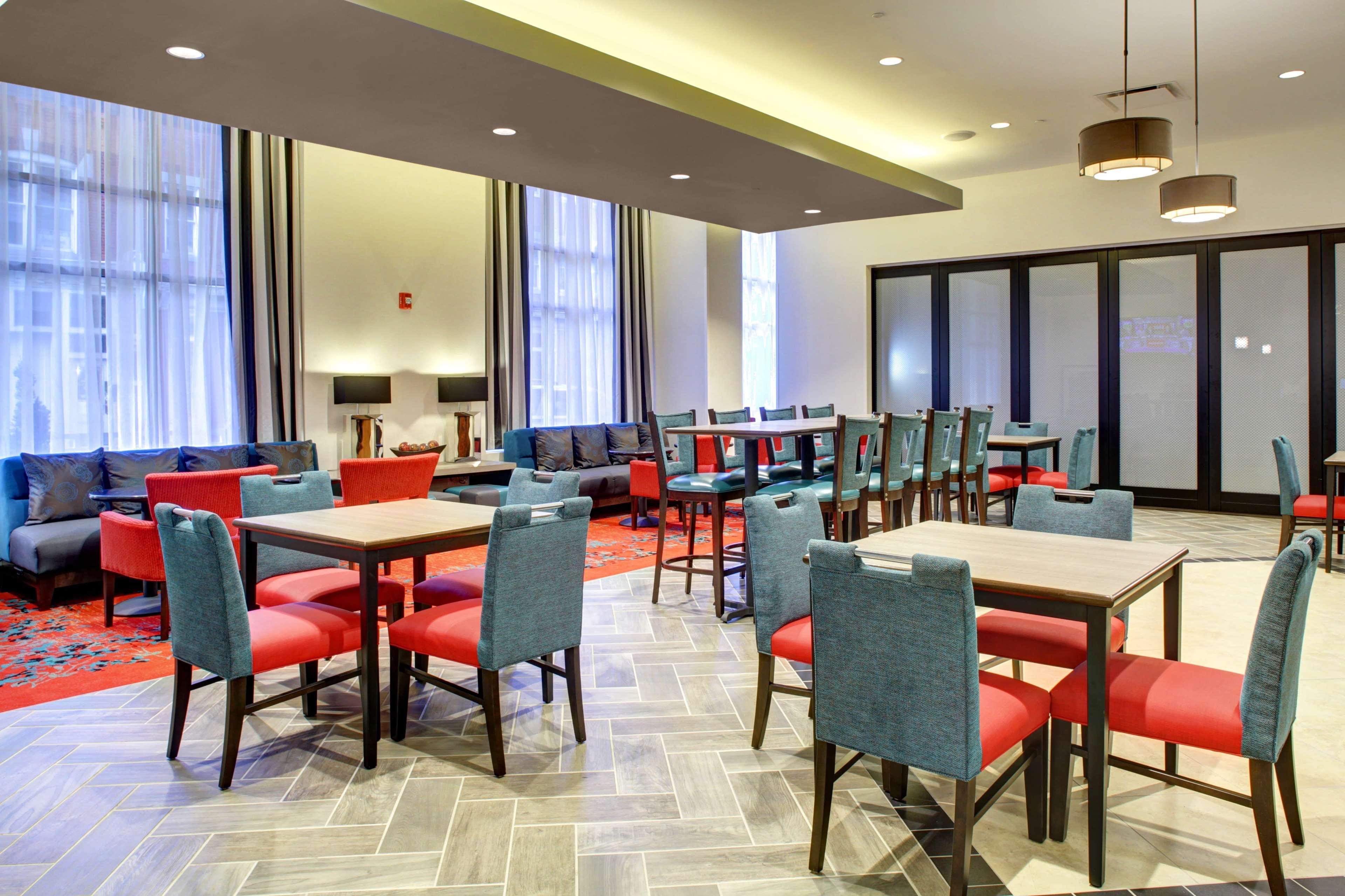 Hampton Inn & Suites - Roanoke-Downtown, Va Екстериор снимка