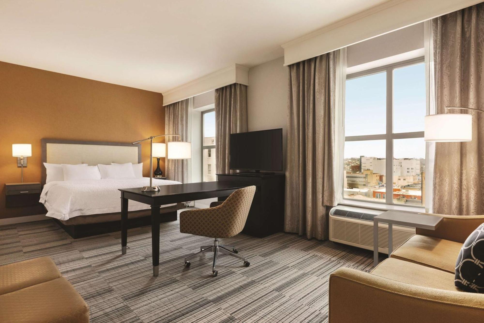 Hampton Inn & Suites - Roanoke-Downtown, Va Екстериор снимка