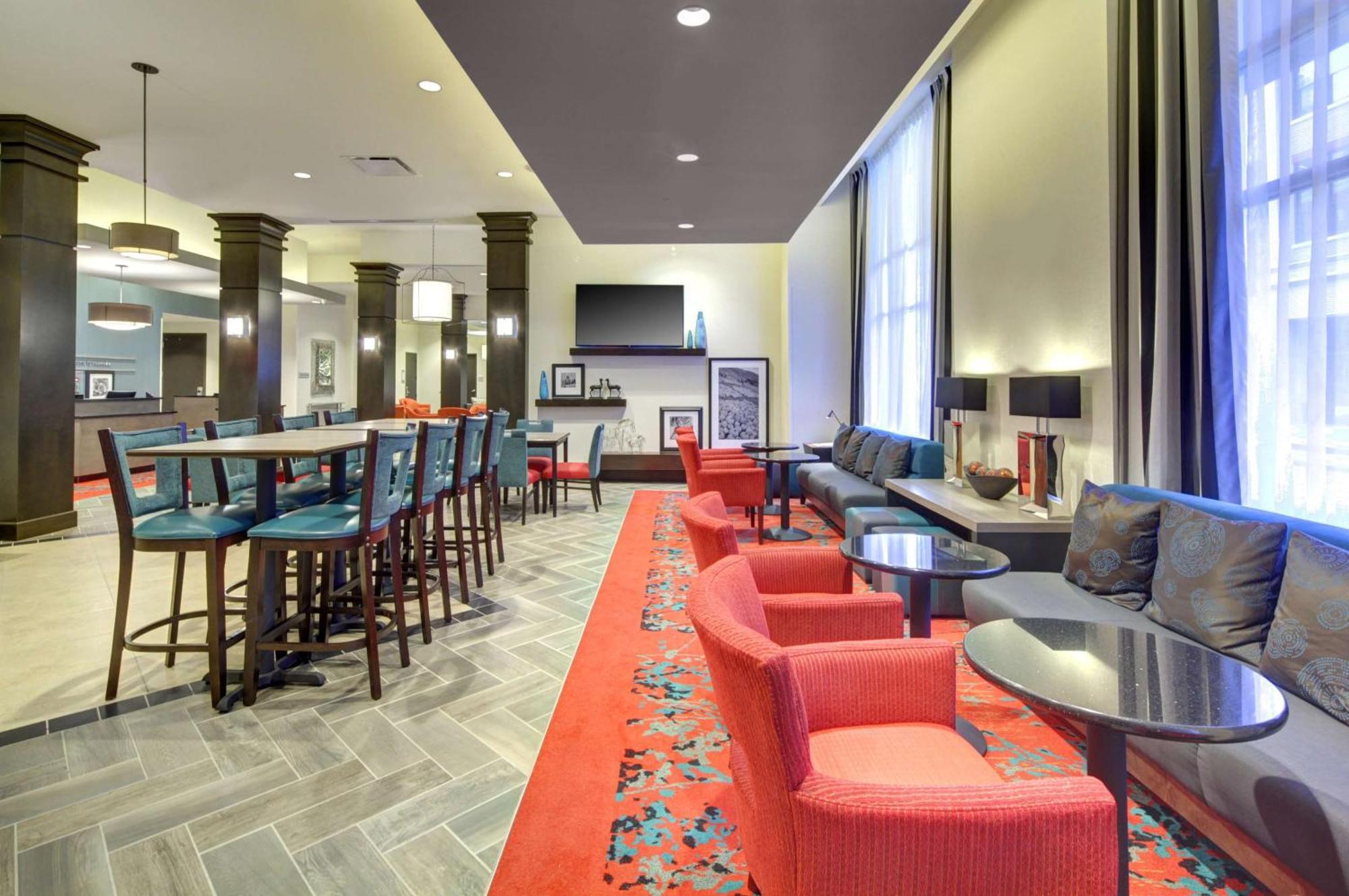 Hampton Inn & Suites - Roanoke-Downtown, Va Екстериор снимка